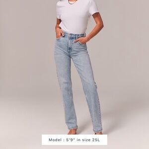 Abercrombie & Fitch Size 35 Ultra High Rise 90s Straight Jean